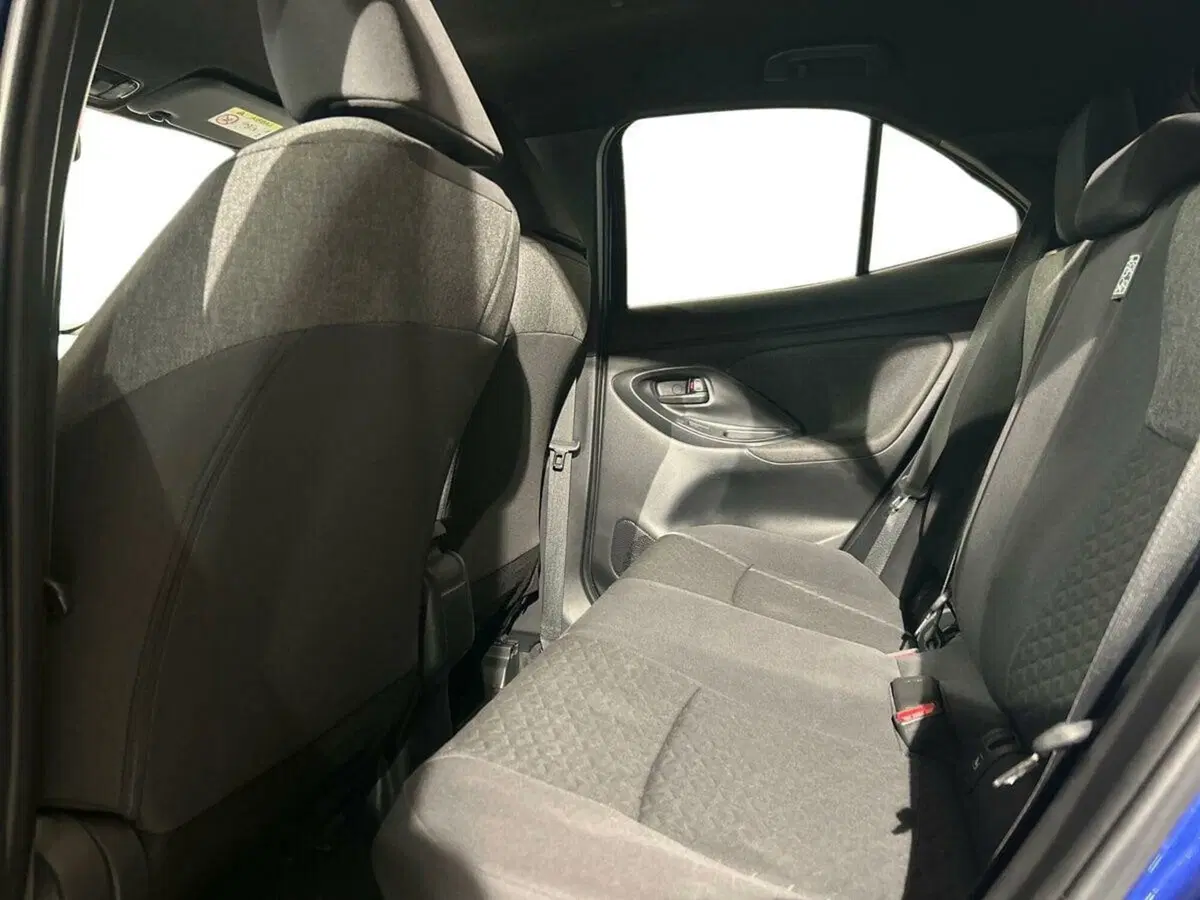 Toyota Yaris Cross usata a Lecco (12)