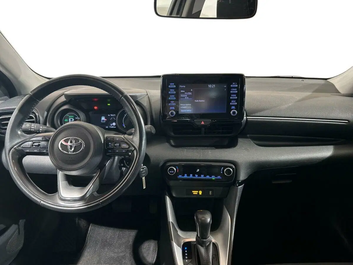 Toyota Yaris usata a Lecco (9)