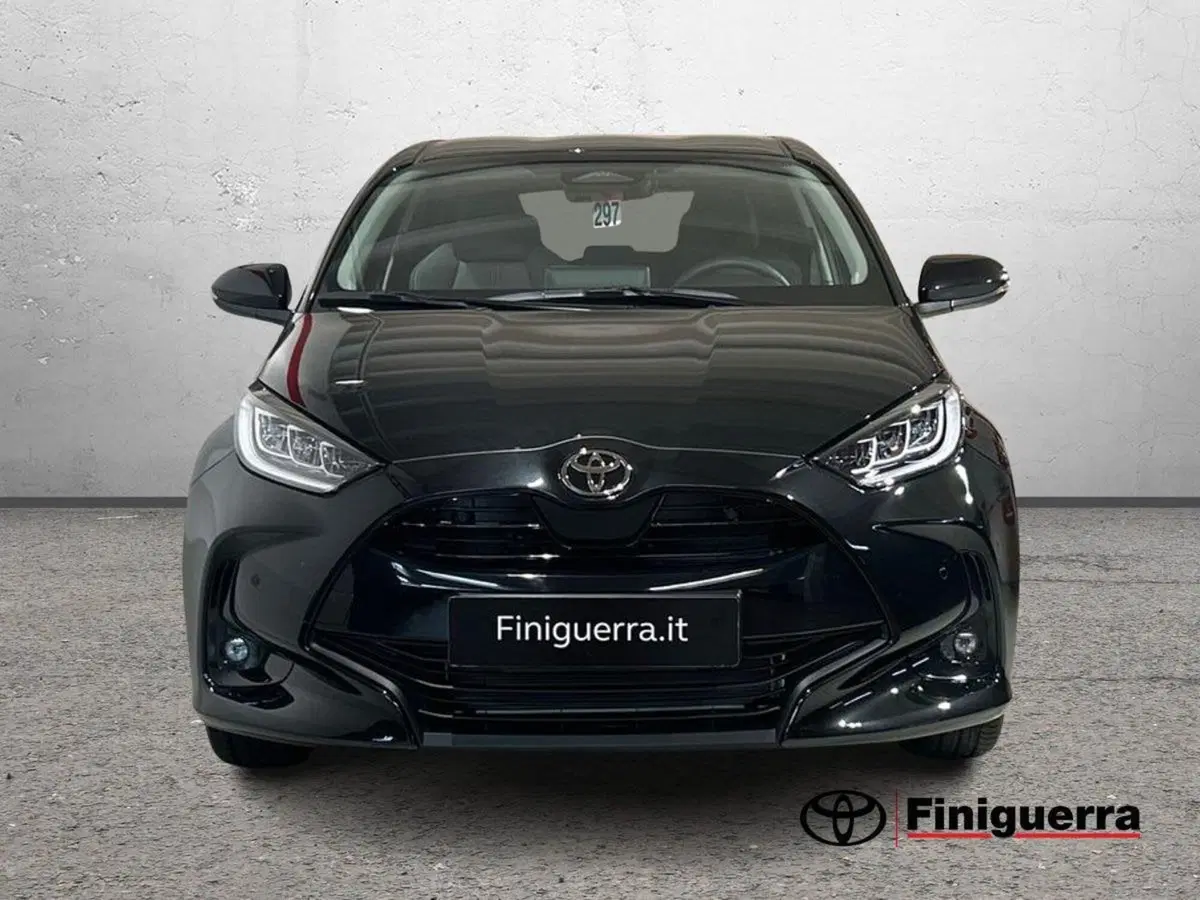 Toyota Yaris nuova a Lecco (2)