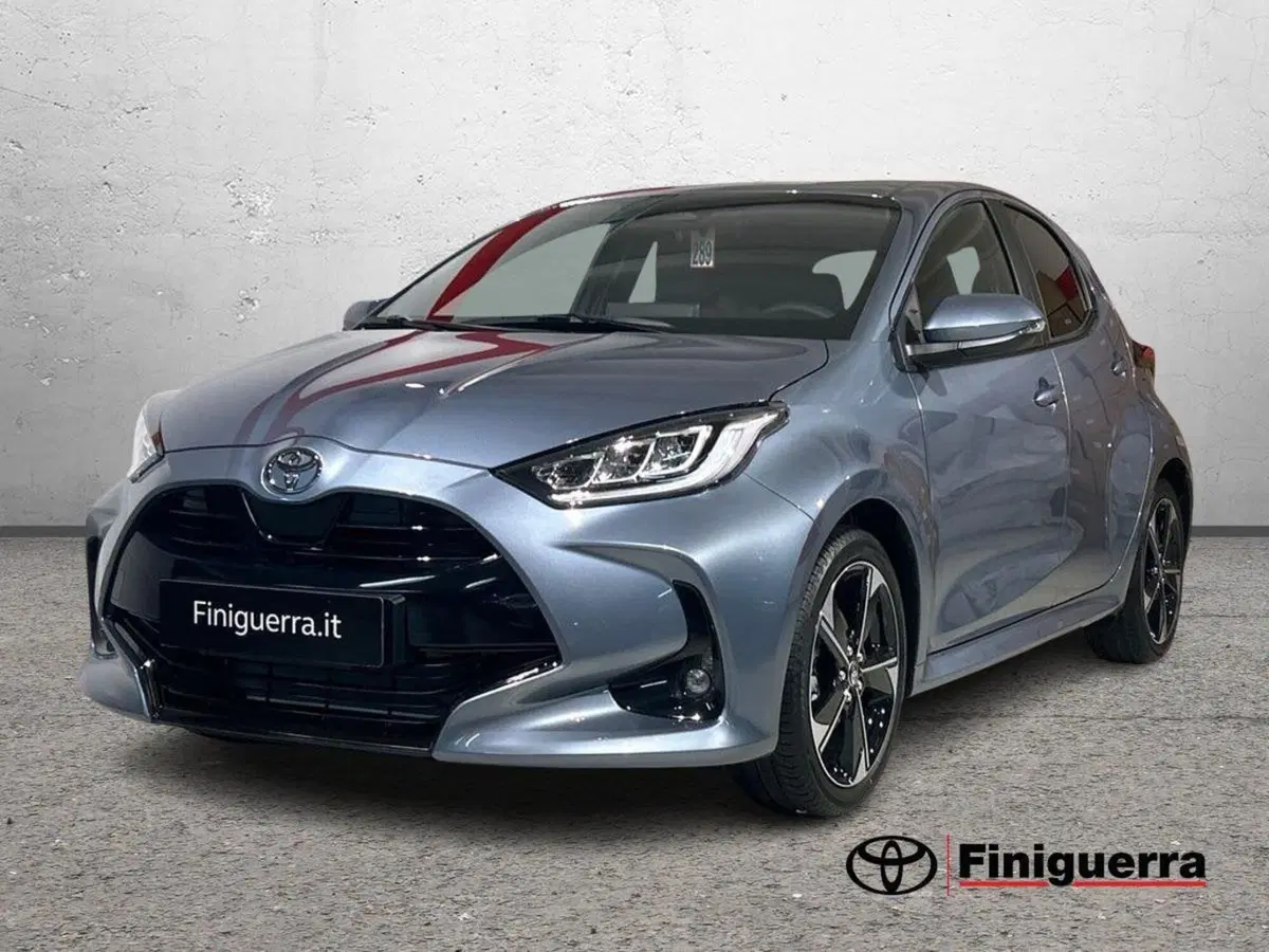 Toyota Yaris nuova a Lecco