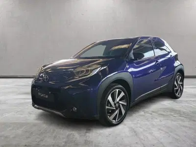 Toyota Aygo X 1.0 Lounge 72cv nuova a Milano