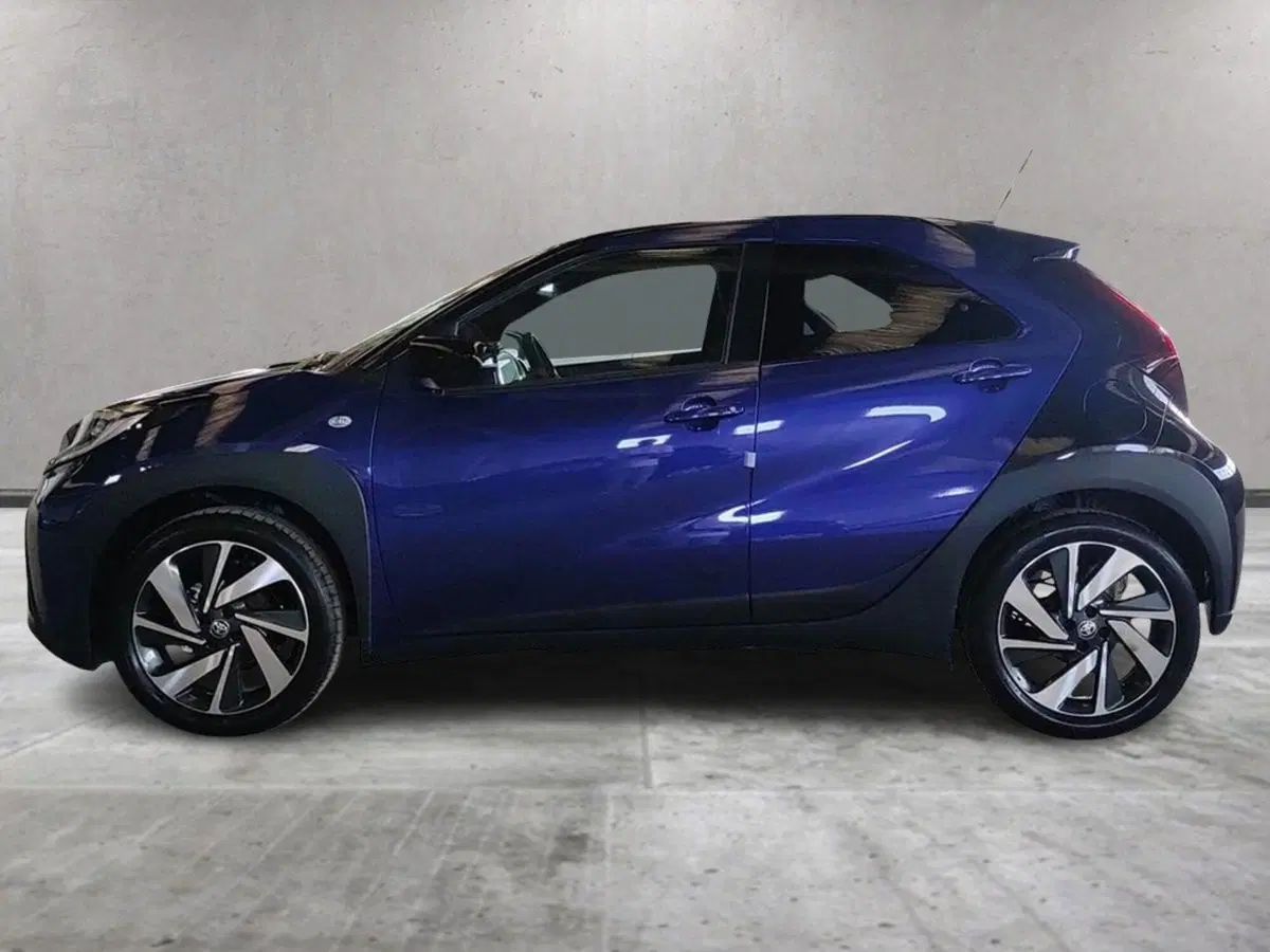 Toyota Aygo X nuova a Milano (2)
