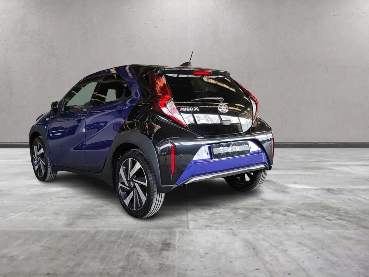 Toyota Aygo X nuova a Milano (4)
