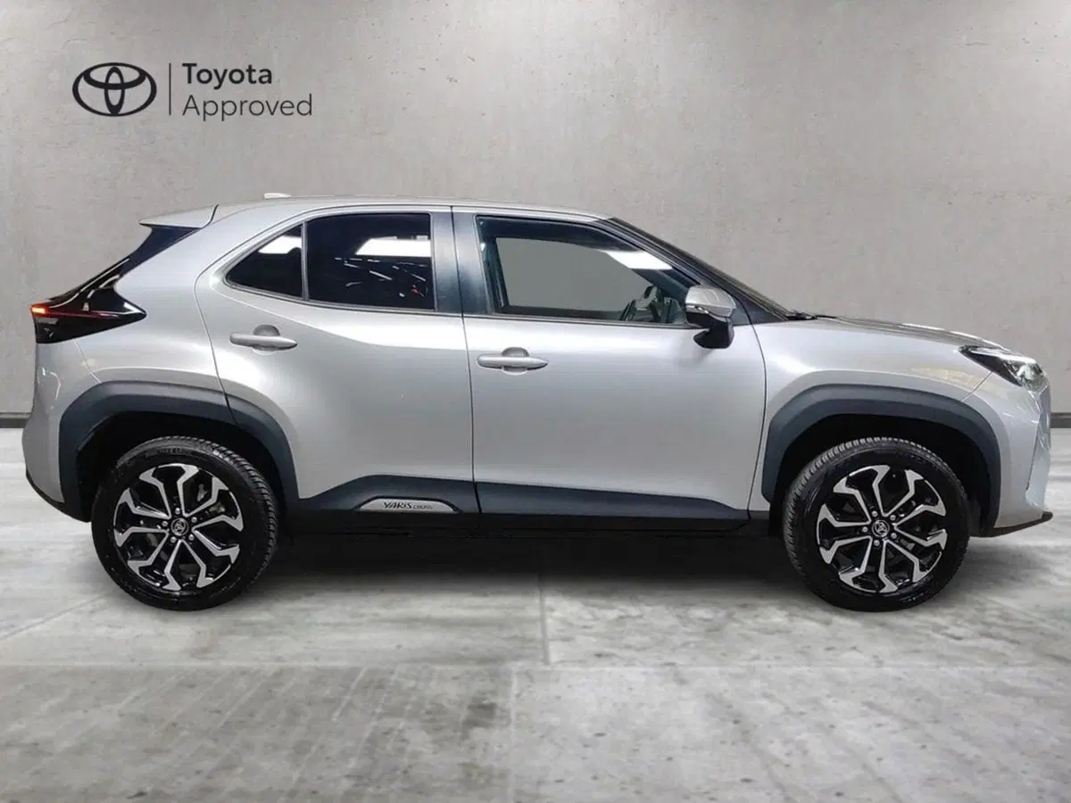 Toyota Yaris Cross usata a Milano (5)