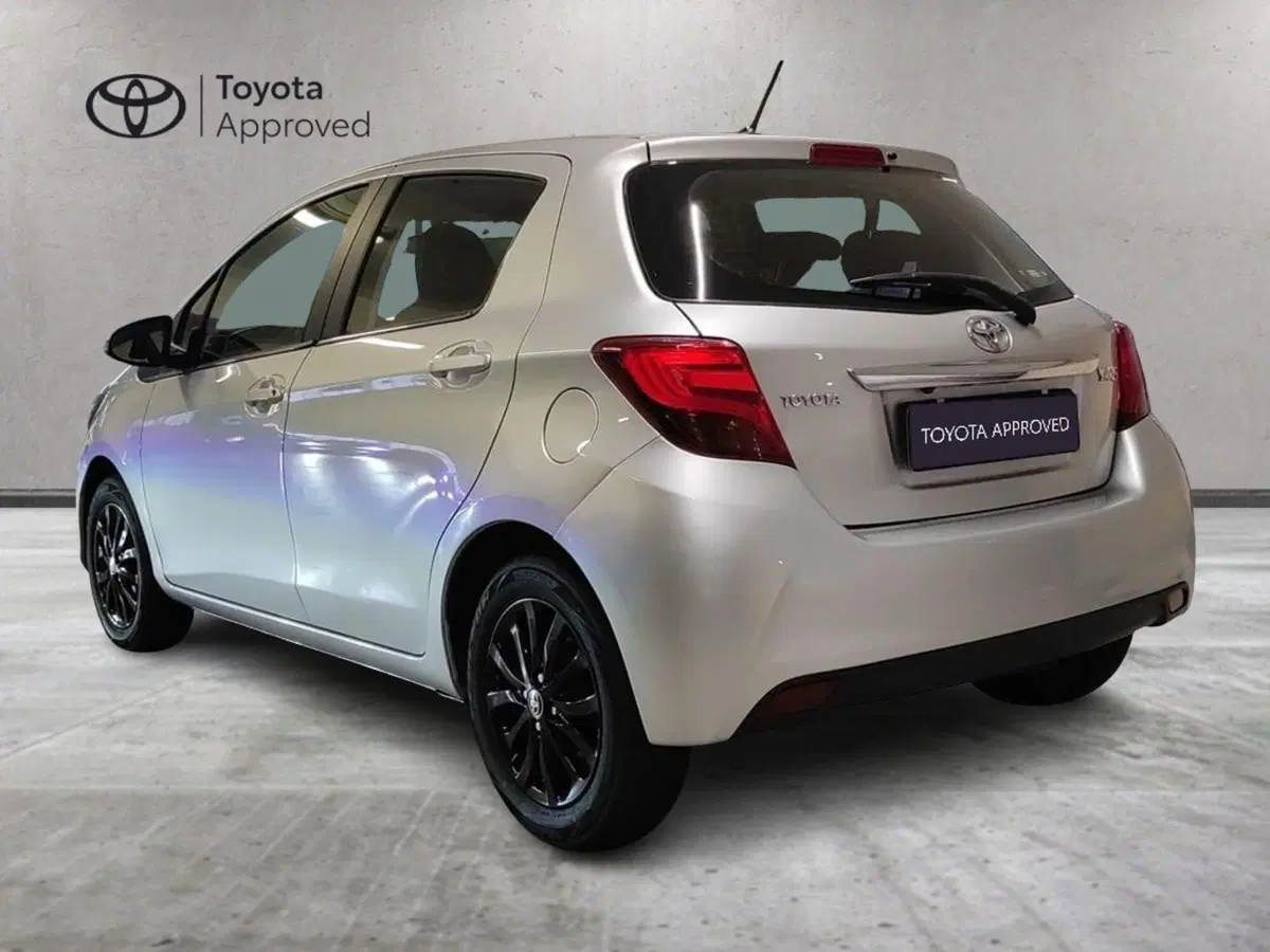 Toyota Yaris usata a Milano (6)