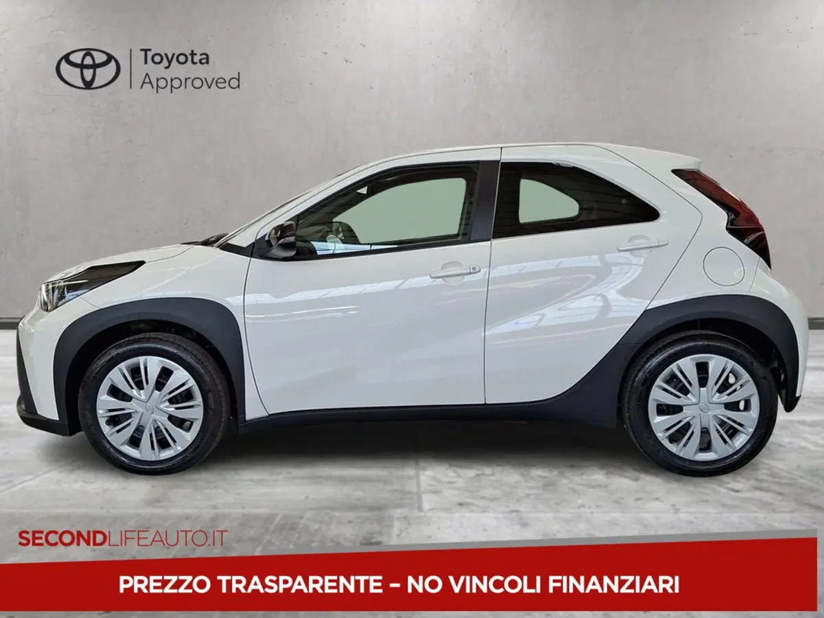 Toyota Aygo X nuova a Chieti (12)