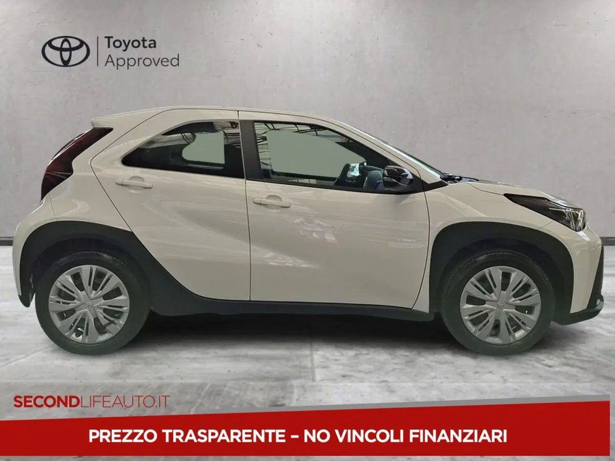 Toyota Aygo X nuova a Chieti (13)