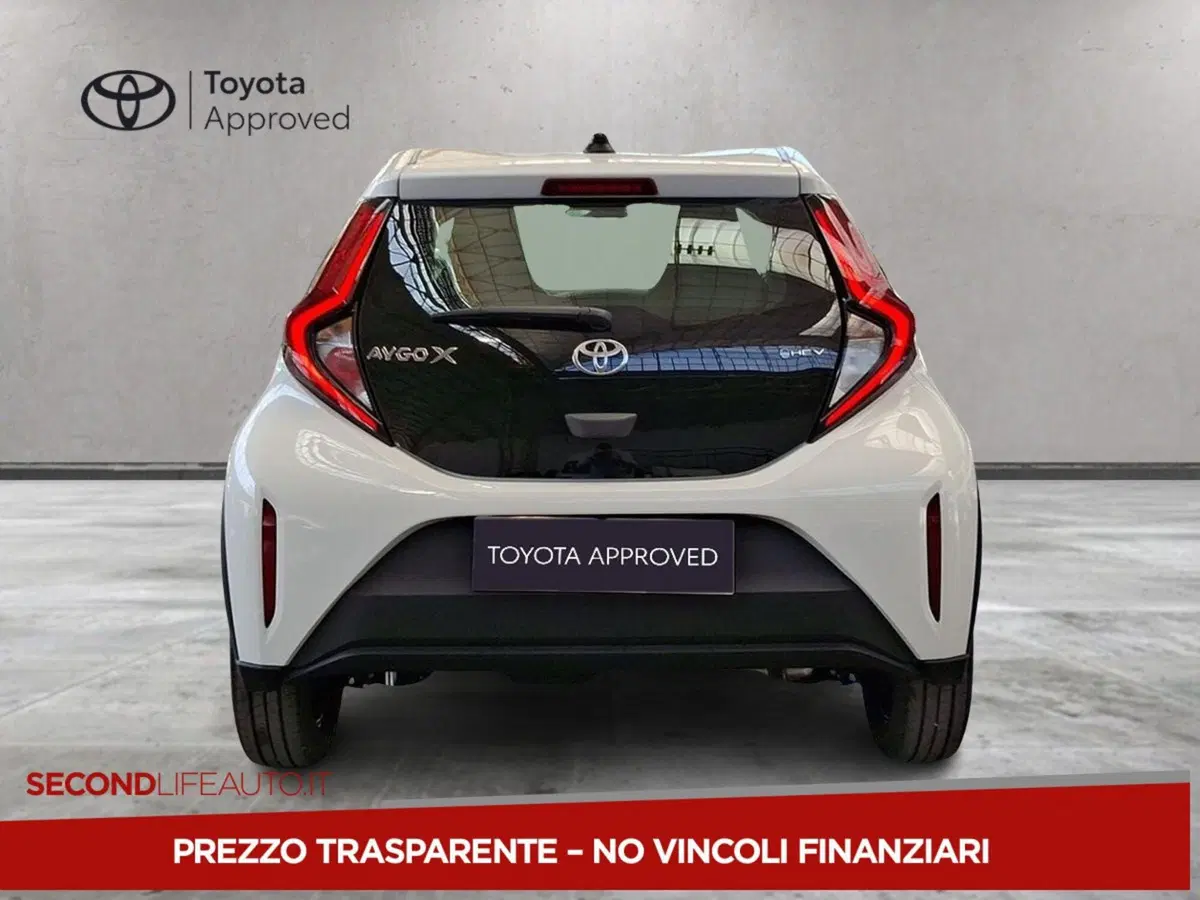 Toyota Aygo X nuova a Chieti (4)