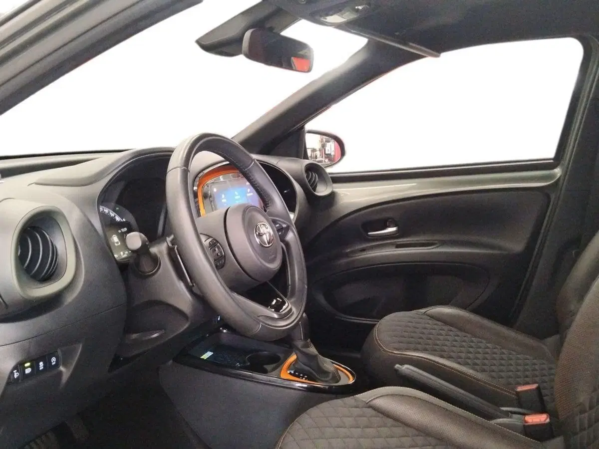 Toyota Aygo X usata a Roma (7)