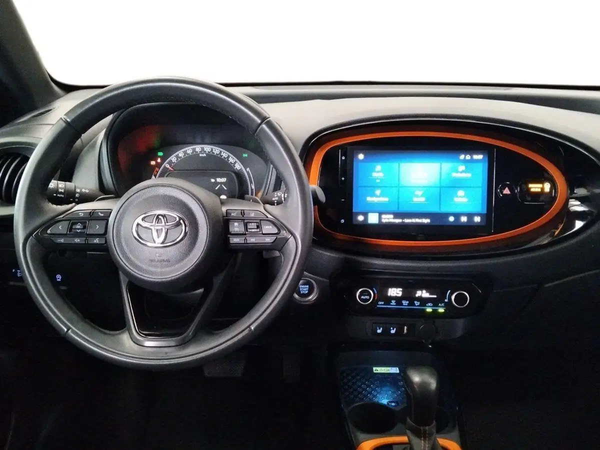 Toyota Aygo X usata a Roma (8)