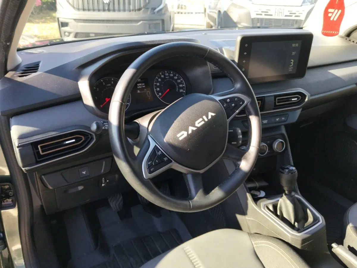 Dacia Jogger usata a Bologna (15)