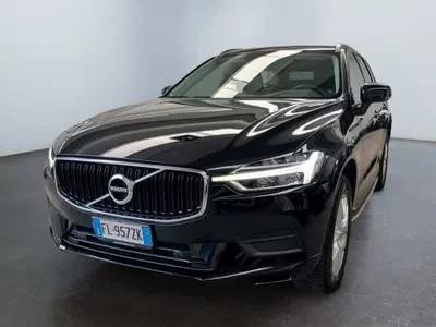 Volvo XC60 D4 AWD Geartronic R-design del 2017 usata a Modena