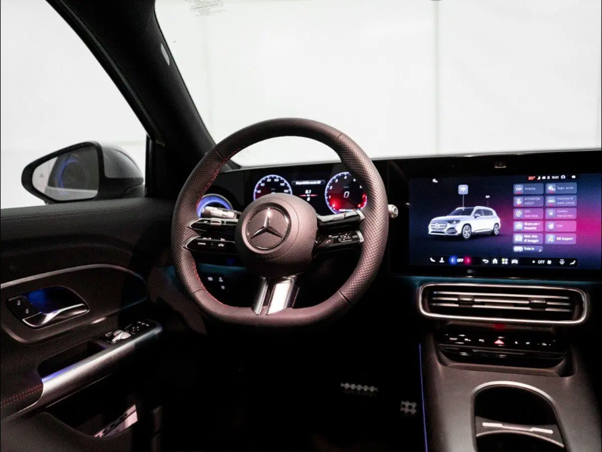 Mercedes-Benz GLB nuova a Macerata (20)