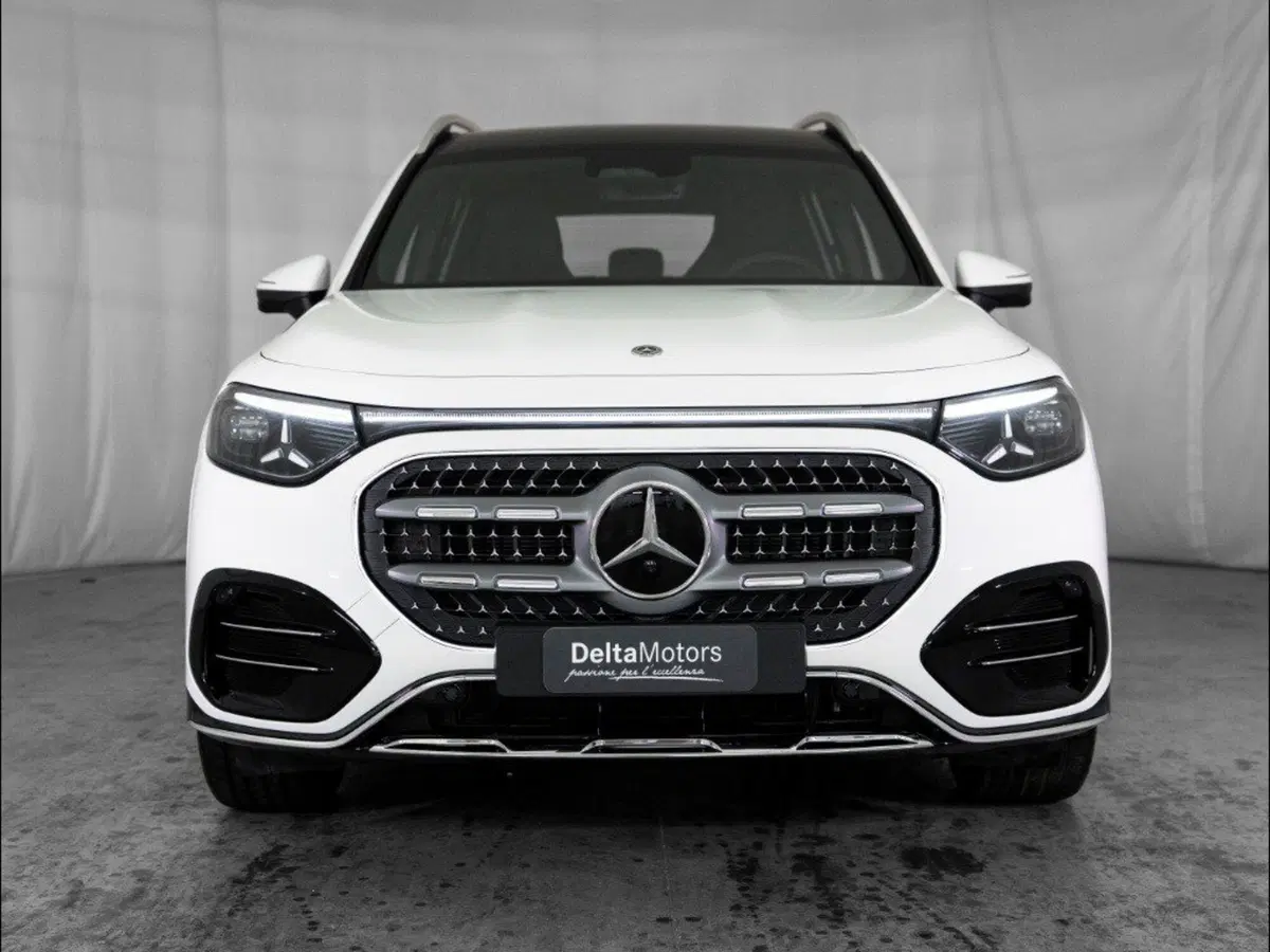 Mercedes-Benz GLB nuova a Macerata (5)