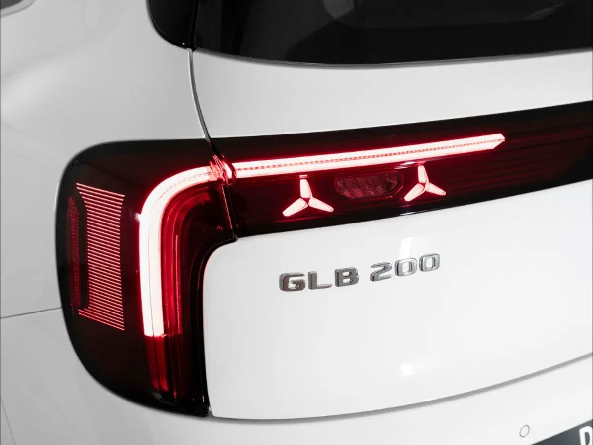 Mercedes-Benz GLB nuova a Macerata (8)