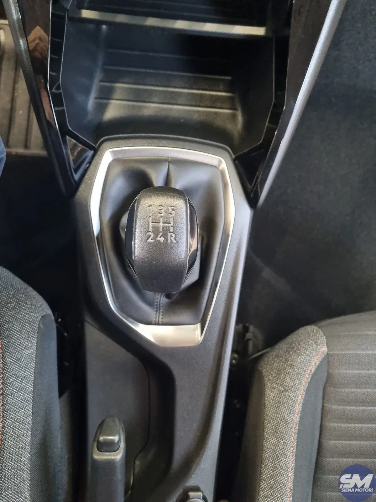 Peugeot 208 usata a Siena (13)