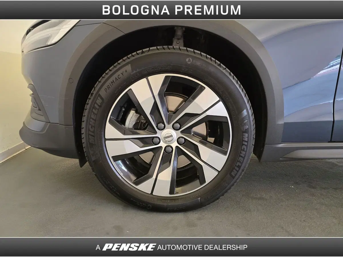 Volvo V60 Cross Country usata a Bologna (9)