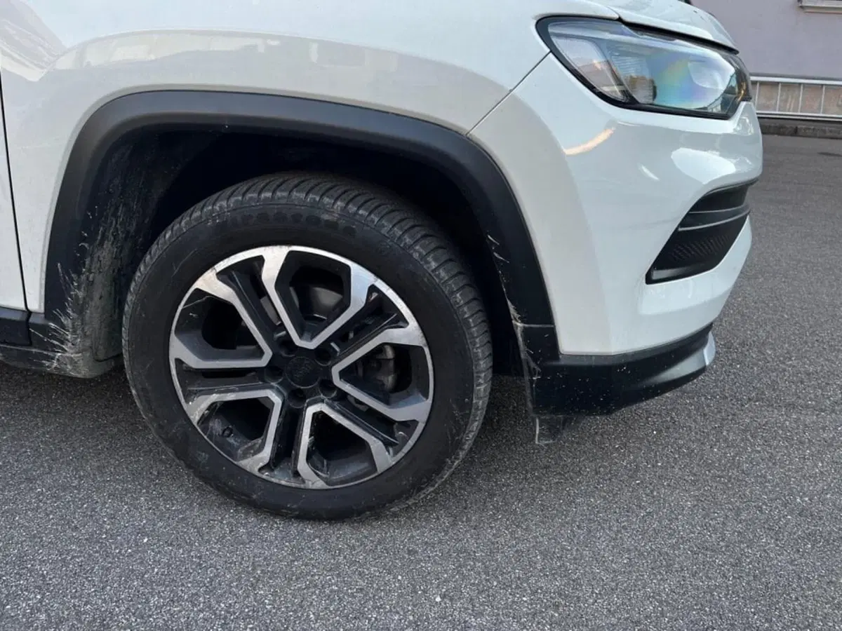 Jeep Compass usata a Salerno (9)