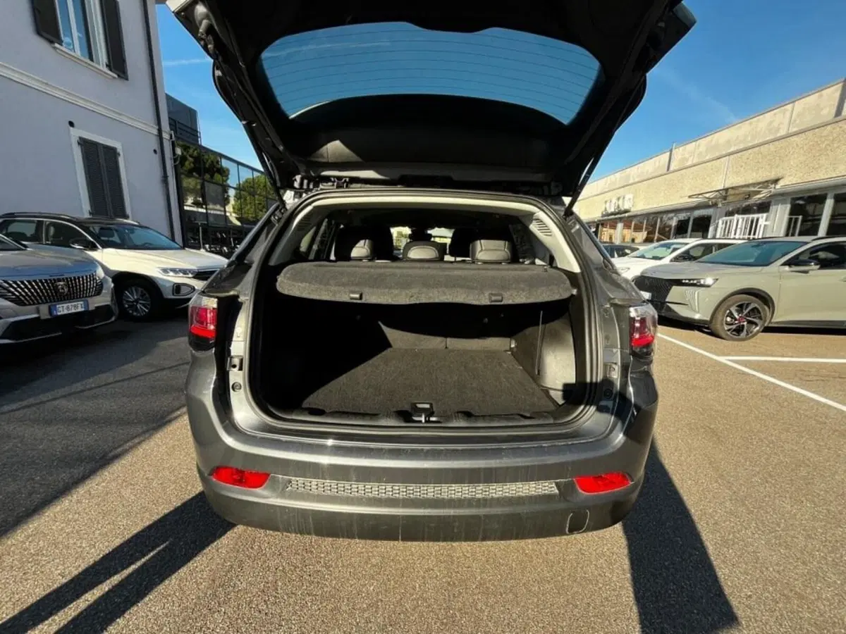 Jeep Compass usata a Salerno (12)