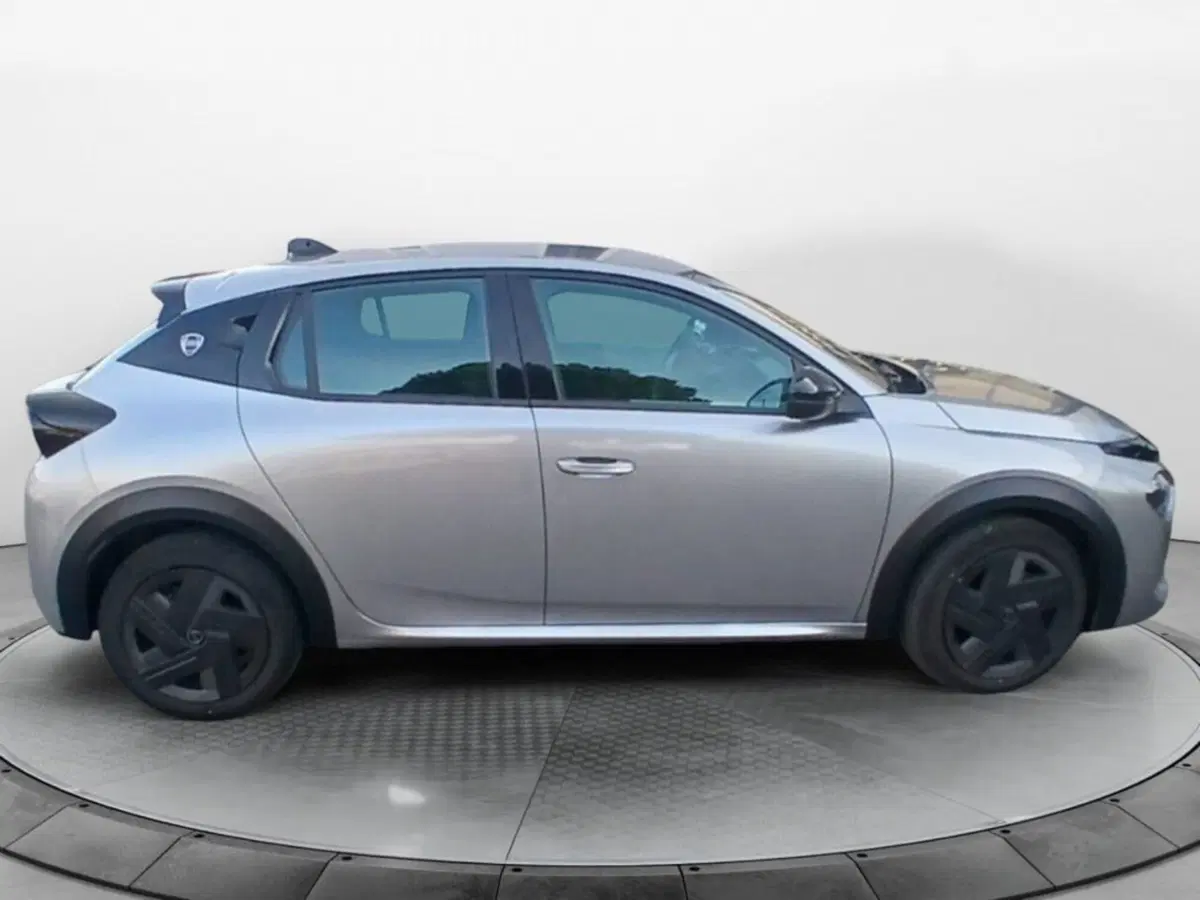 Lancia Ypsilon usata a Salerno (2)