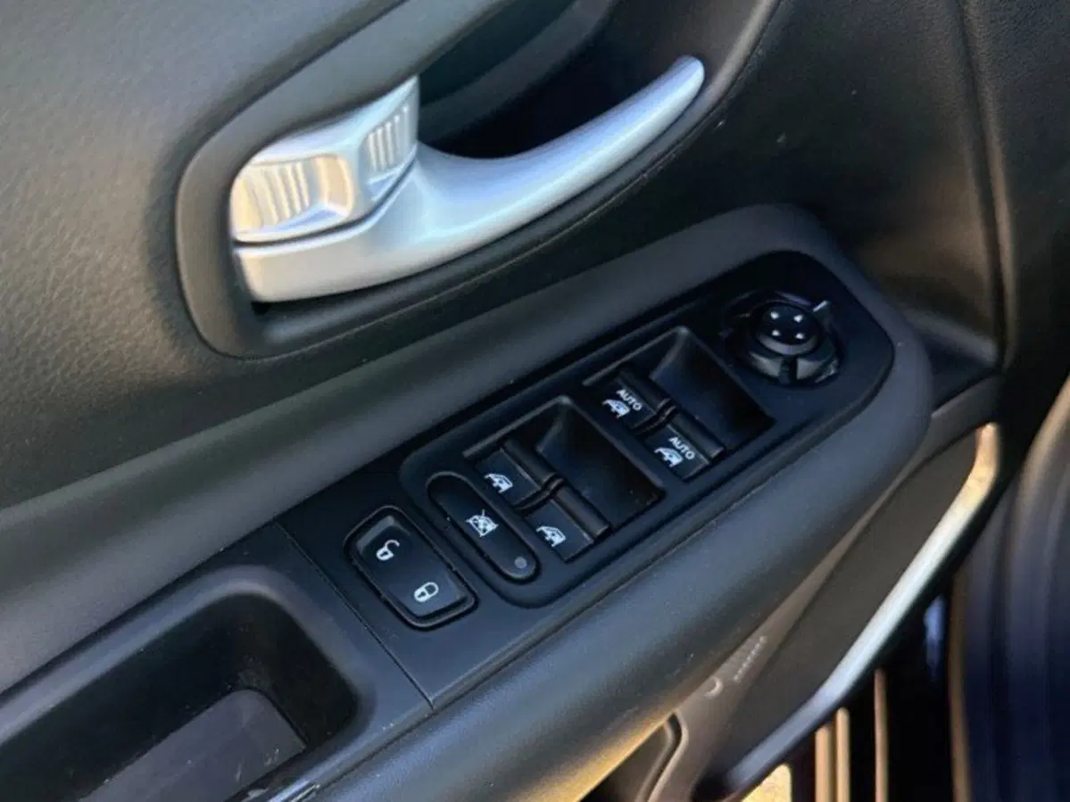 Jeep Renegade usata a Salerno (13)