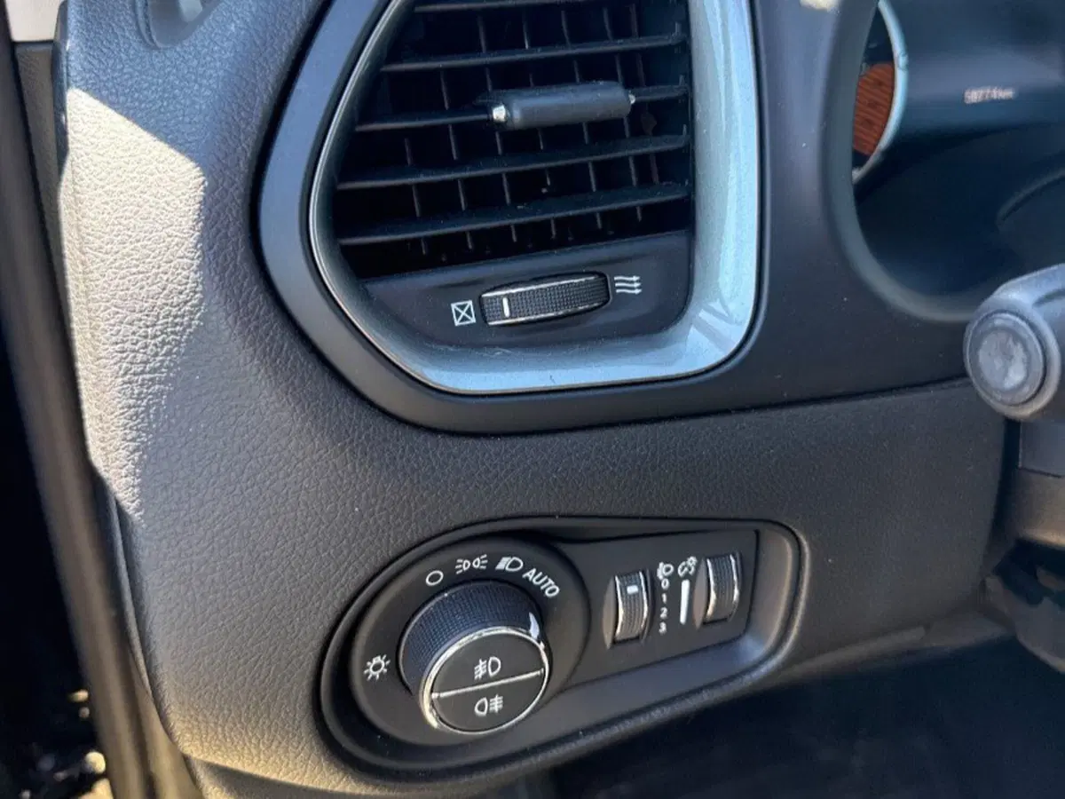 Jeep Renegade usata a Salerno (14)