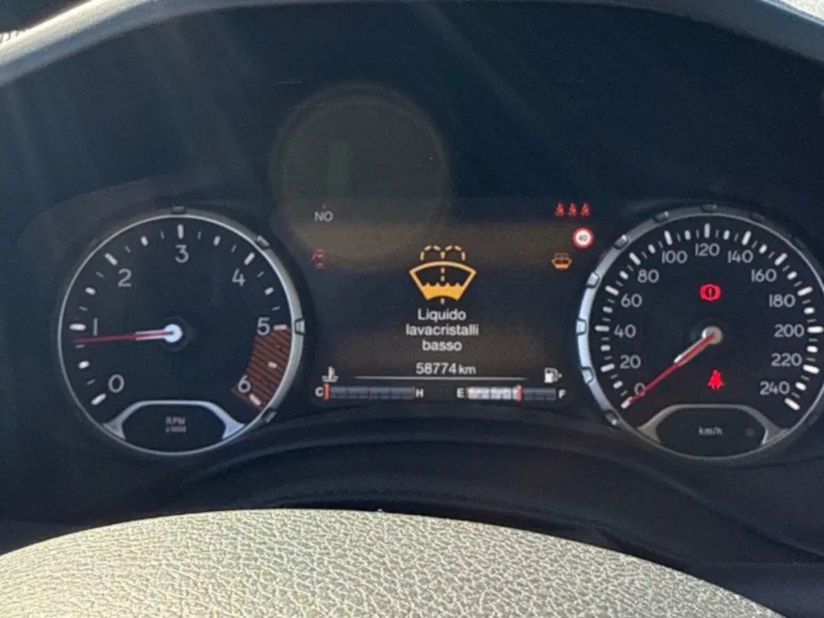 Jeep Renegade usata a Salerno (15)