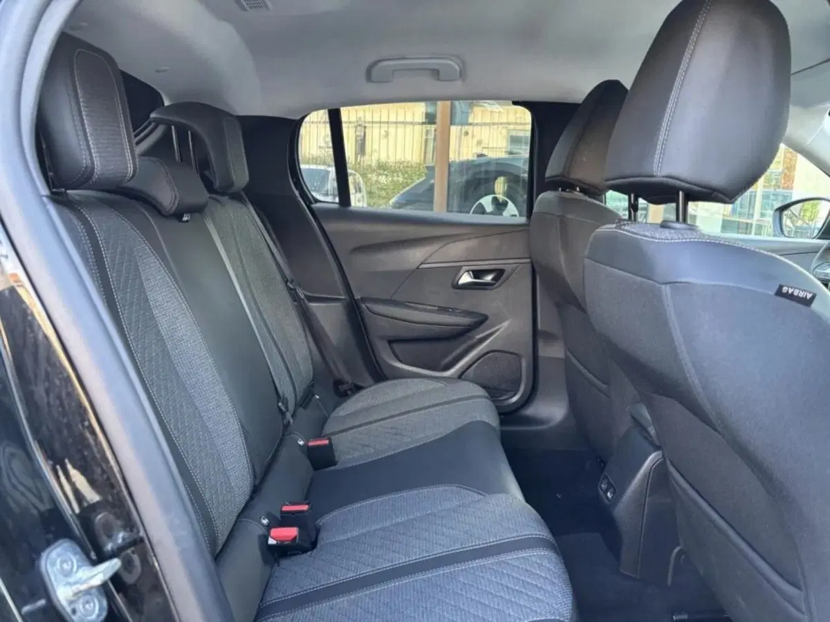 Peugeot 208 usata a Salerno (15)