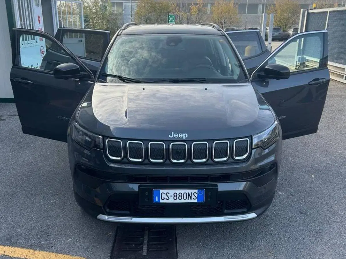 Jeep Compass usata a Salerno (11)