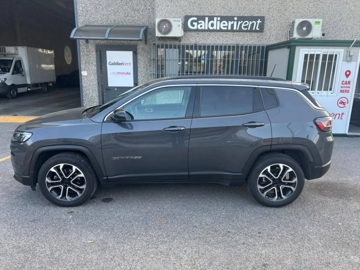 Jeep Compass usata a Salerno (12)