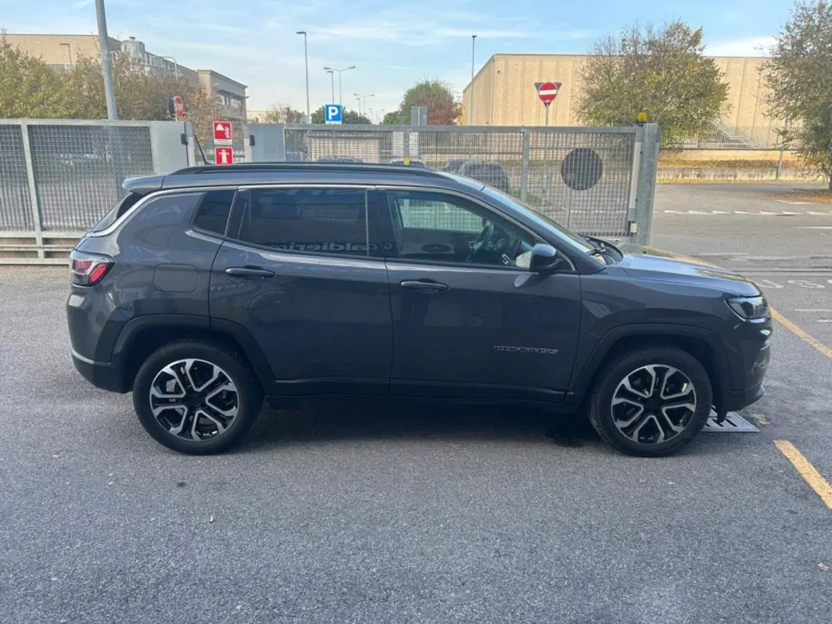 Jeep Compass usata a Salerno (16)