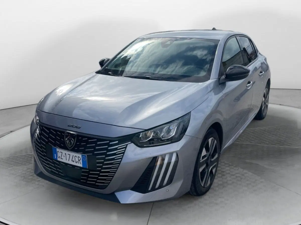 Peugeot 208 usata a Salerno