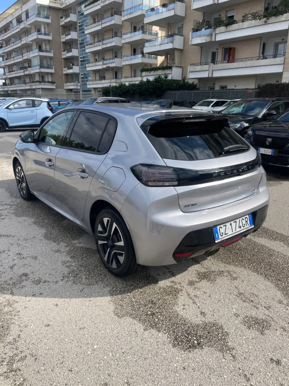 Peugeot 208 usata a Salerno (10)