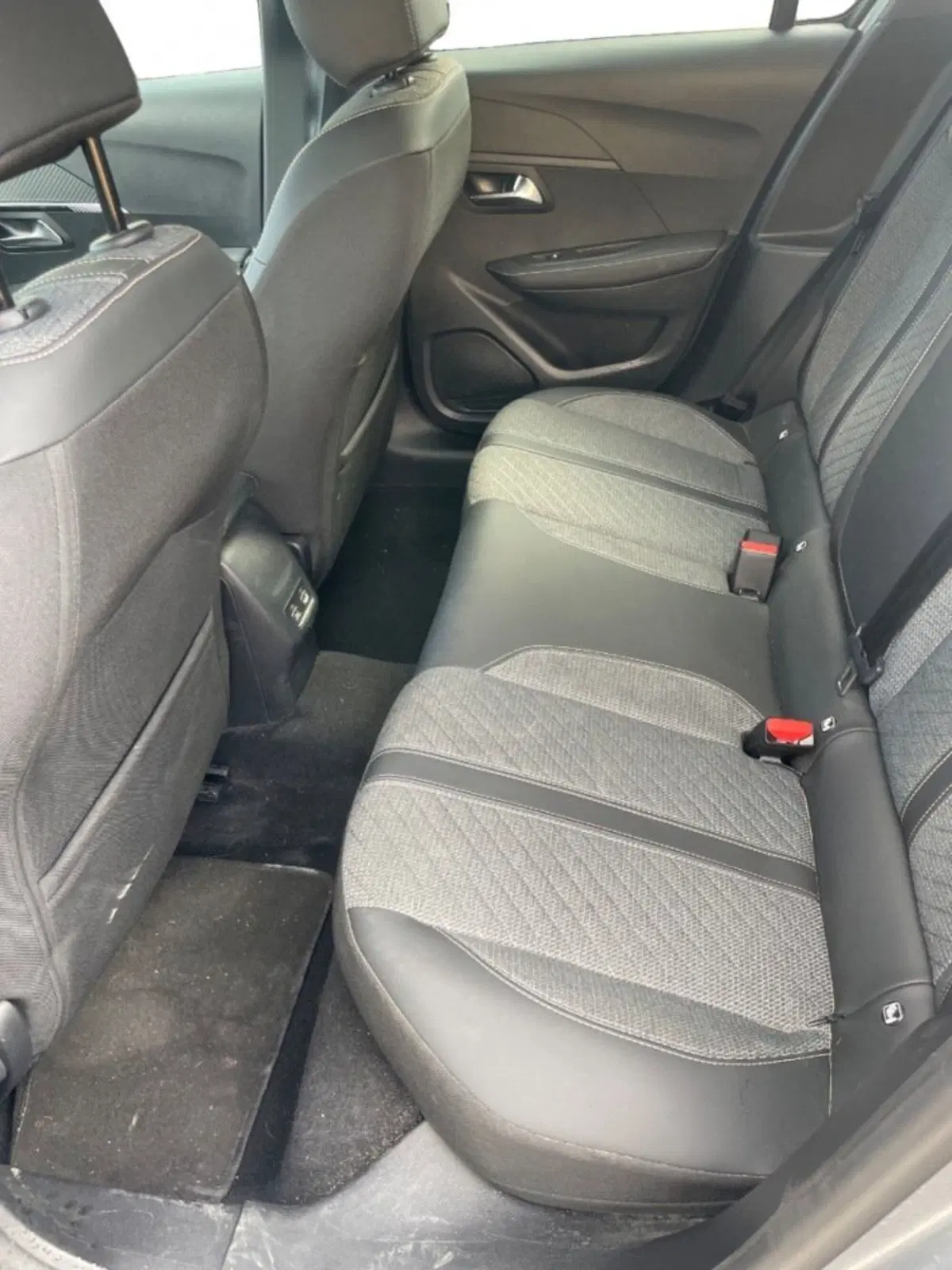Peugeot 208 usata a Salerno (7)