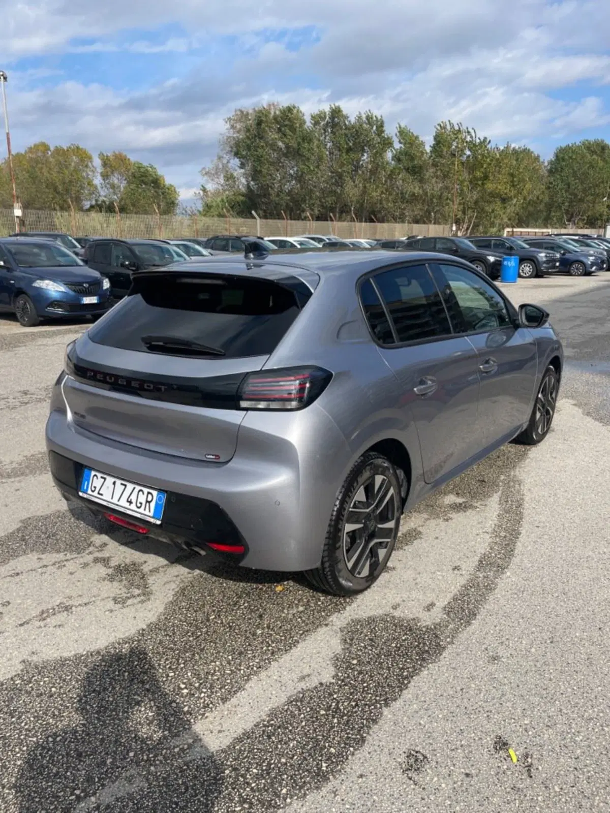 Peugeot 208 usata a Salerno (9)