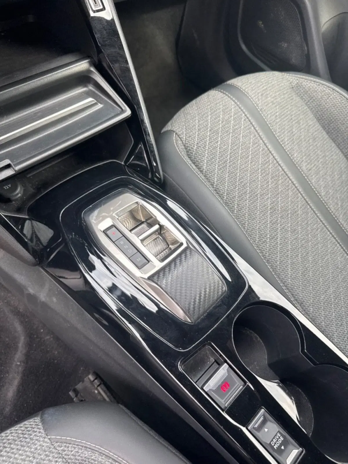 Peugeot 2008 usata a Salerno (16)