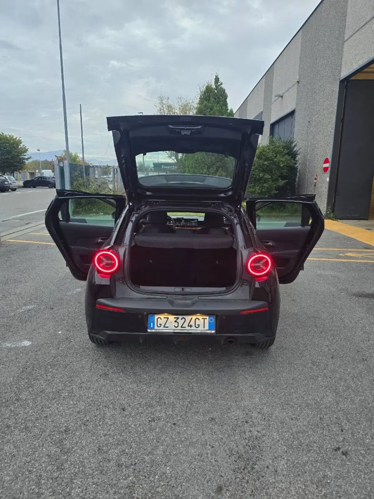 Lancia Ypsilon usata a Salerno (8)