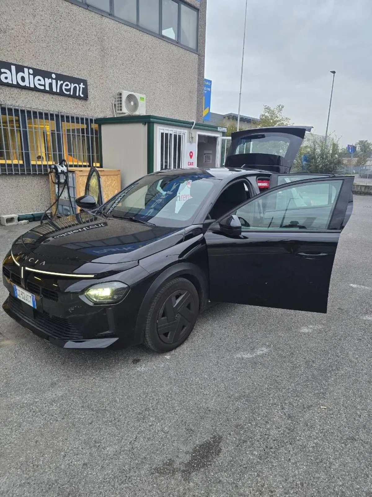 Lancia Ypsilon usata a Salerno (10)