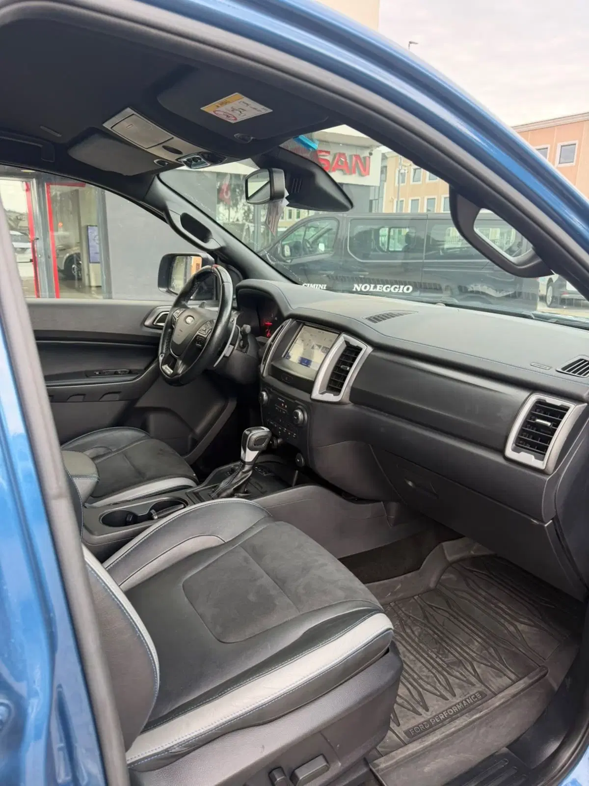 Ford Ranger Pick-up usata a Macerata (8)