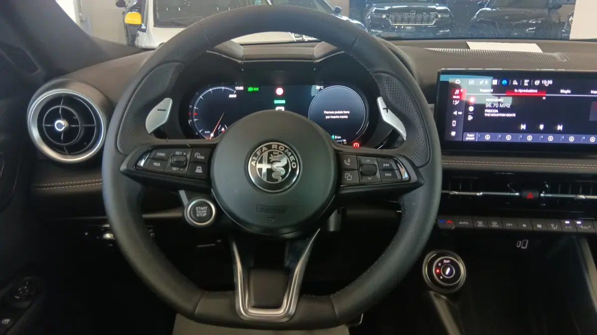 Alfa Romeo Tonale nuova a Terni (11)