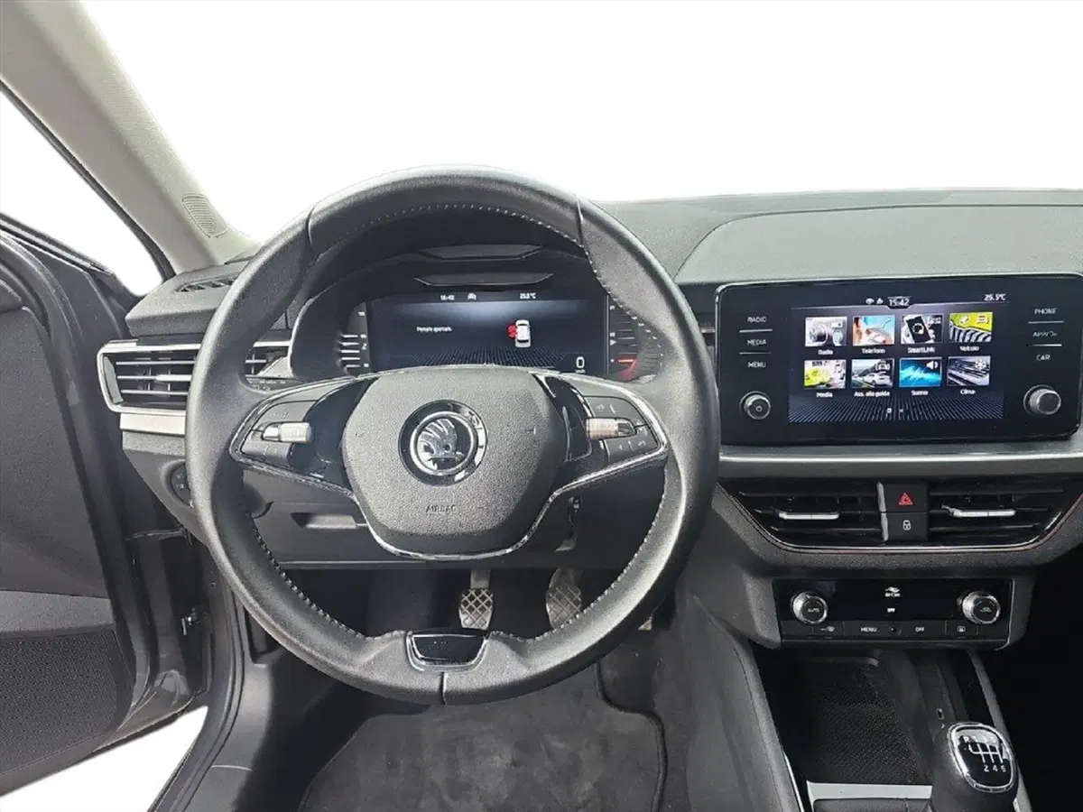 Skoda Kamiq usata a Lecco (12)