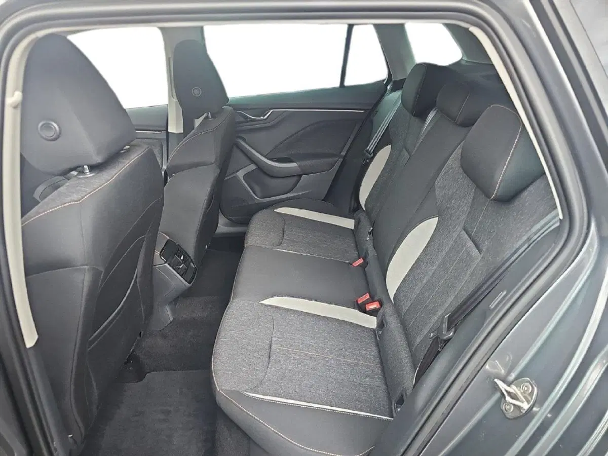 Skoda Kamiq usata a Lecco (14)
