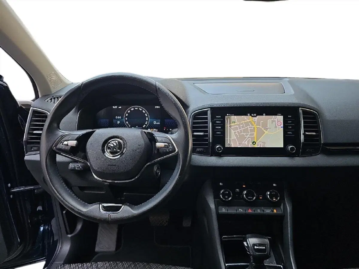 Skoda Karoq usata a Lecco (9)