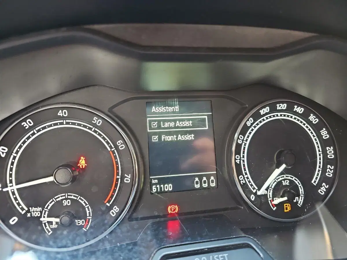 Skoda Scala usata a Lecco (15)