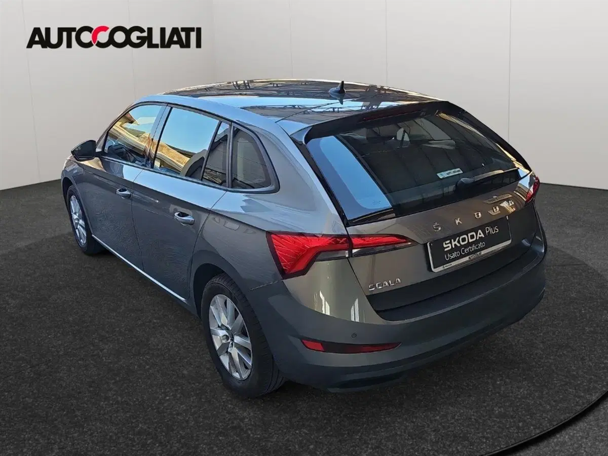 Skoda Scala usata a Lecco (6)