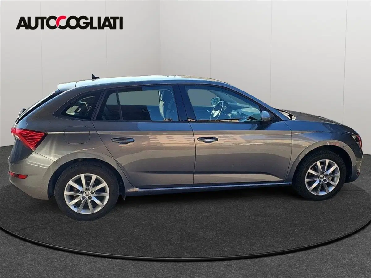 Skoda Scala usata a Lecco (8)