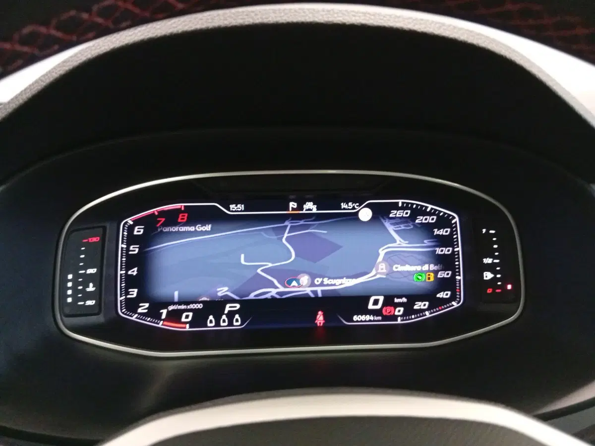 SEAT Ateca usata a Varese (11)