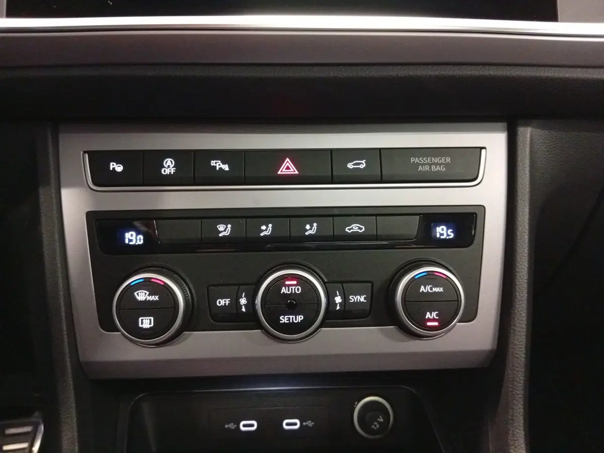 SEAT Ateca usata a Varese (13)