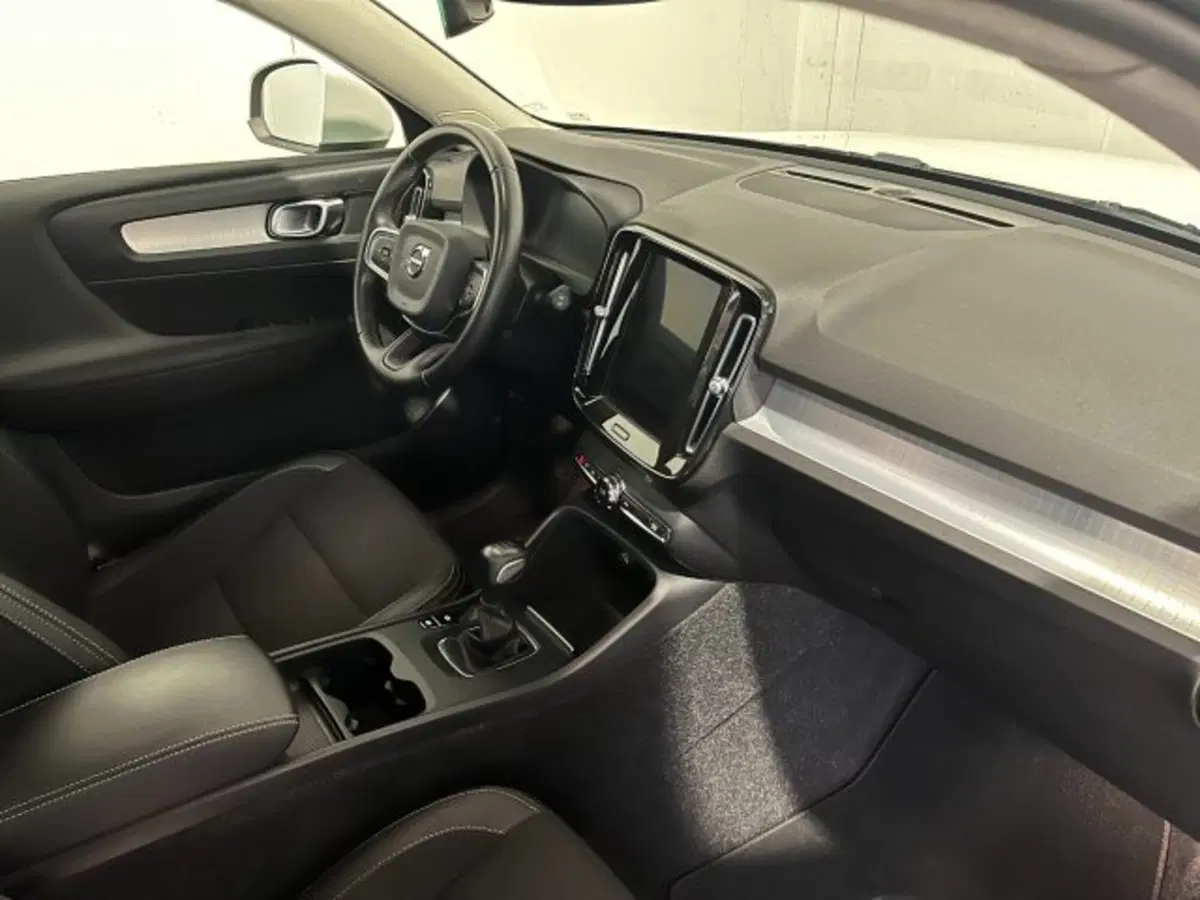 Volvo XC40 usata a Treviso (4)