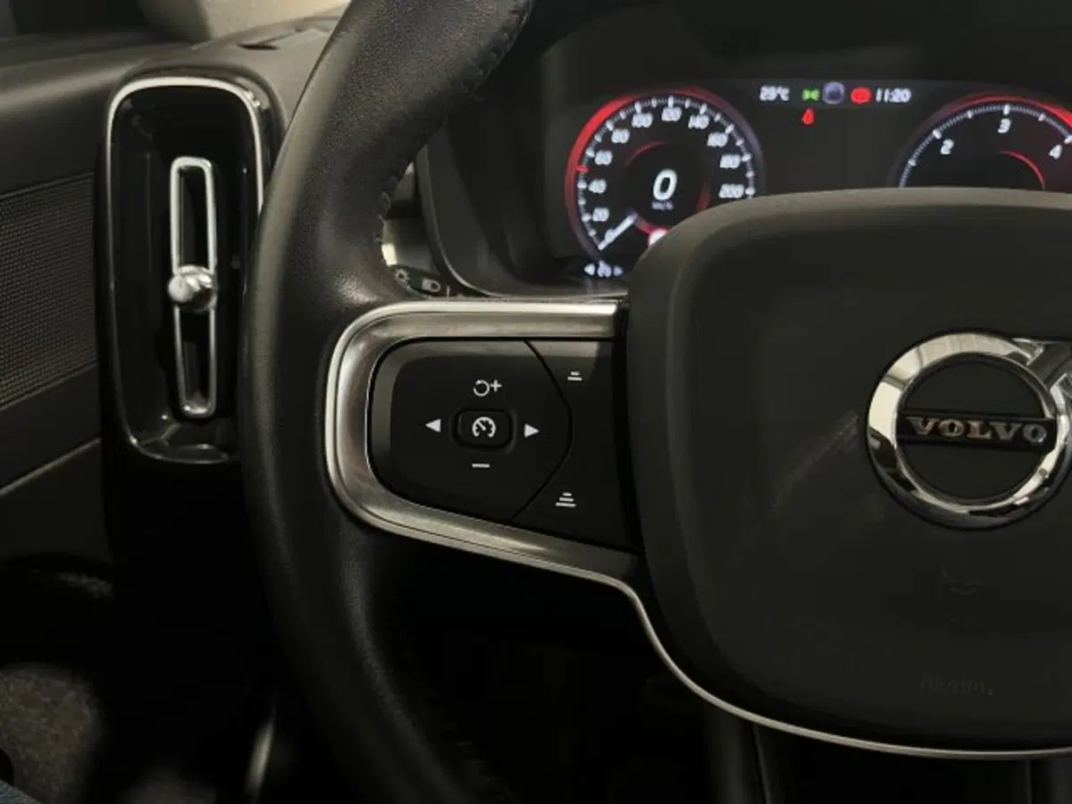 Volvo XC40 usata a Treviso (7)